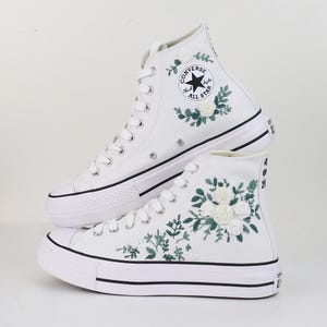 Embroidered Wedding Converse Platform, Custom Bridal Sneakers, Hand Embroidered Bride Shoes, Unique Wedding Shoes for Bride, Gift for Her