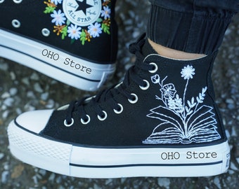 Tênis Converse Plataforma Cano Alto Bordado: Flores e Livros