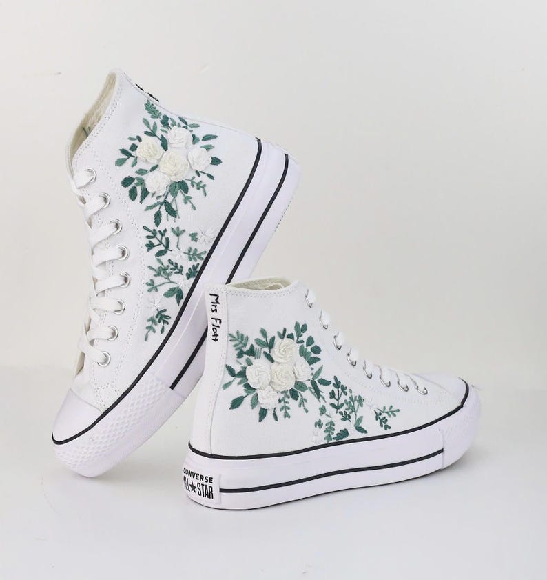 Embroidered Wedding Converse Platform, Custom Bridal Sneakers, Hand Embroidered Bride Shoes, Unique Wedding Shoes for Bride, Gift for Her