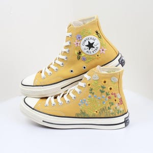 Embroidered converse/ Custom Converse Chuck Taylor 1970s Flowers Embroidery/ Custom embroidered wedding shoes/ Flower embroidery sneakers