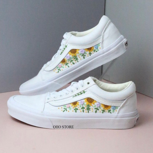 Custom wedding vans/Sunflower Embroidered shoes/Custom vans embroidered flower/Wedding flower embroidery sneakers/Personalized wedding date