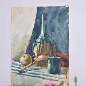 Dipinto originale di natura morta ad acquerello vintage di grandi dimensioni. Arte da parete ad acquerello vintage ucraino. Cucina retrò natura morta con bottiglia e frutta