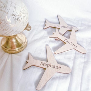 Tema dell'aeroplano di viaggio con segnaposto in legno personalizzato