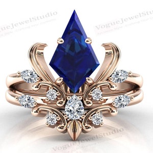 Art Deco Kite Shaped Blue Sapphire Engagement Ring Set 14k Rose Gold Blue Gemstone Wedding Ring Set Vintage Sapphire 2 Piece Bridal Ring Set