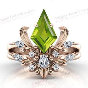 Antique Kite Shaped Peridot Wedding Ring Set 14k Rose Gold Peridot Engagement Ring Set Women Art Deco Peridot 3 Pcs Bridal Promise Ring Set