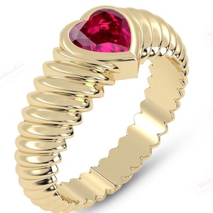 Chevalière en forme de coeur avec rubis pour femme, bague en or 14 carats, rubis, bague de style héritage Art déco, serti clos Bague rubis rouge pour femme