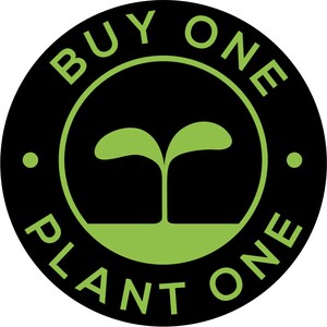 Puede incluir: Pegatina circular negra y verde con el texto "COMPRA UNO PLANTA UNO" y un brote verde en el centro.