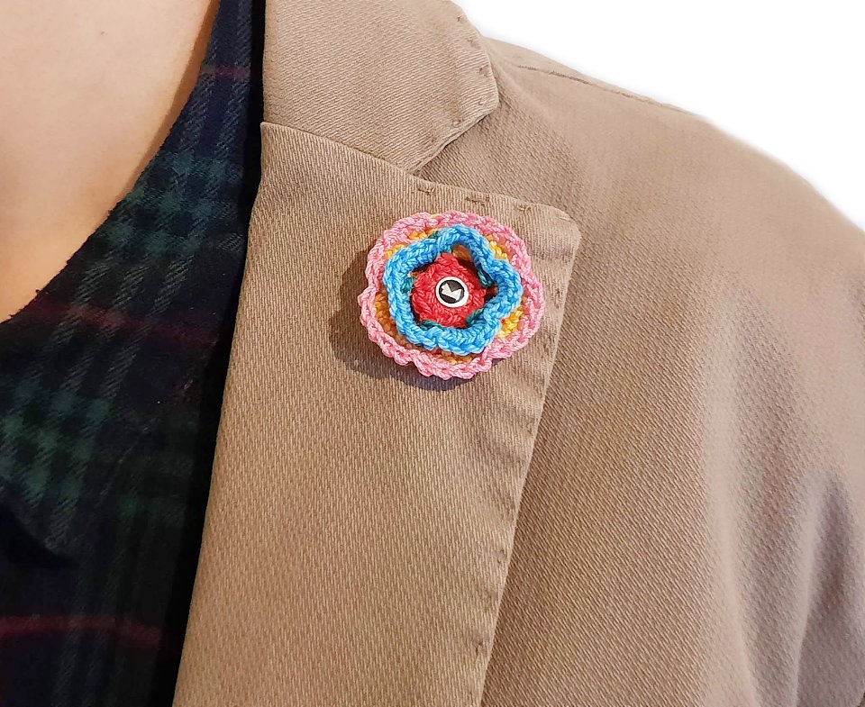 spilla da giacca in tessuto artigianale a forma di fiore pin man fiore  occhiello