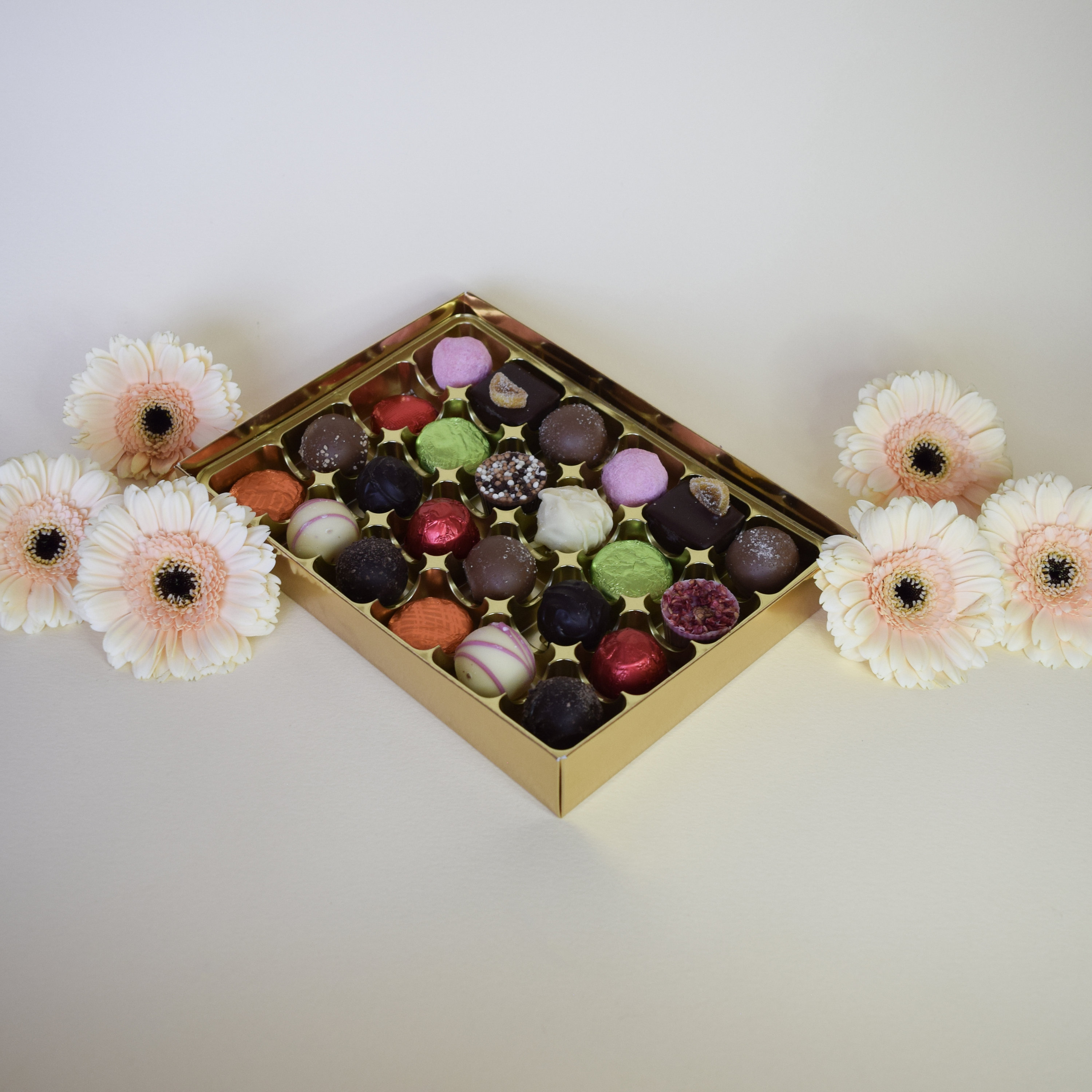 24 Luxury Chocolate Truffle Selection, A Rich Collection of Truffles