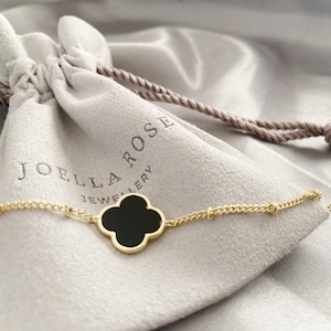 Bracelet trèfle onyx noir en or 14 carats, bracelet trèfle délicat, onyx noir, trèfle à quatre feuilles porte-bonheur, cadeau pour elle