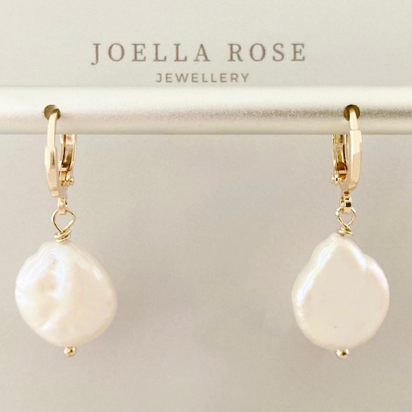 Créoles en or 18 carats avec perles baroques, perle d'eau douce, bouton perle