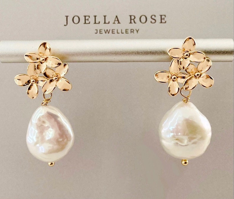 18K Gold Flower Pearl Drop Earrings, Baroque Pearl Earrings, Pearl Drop Earrings, Gift for Her image 1