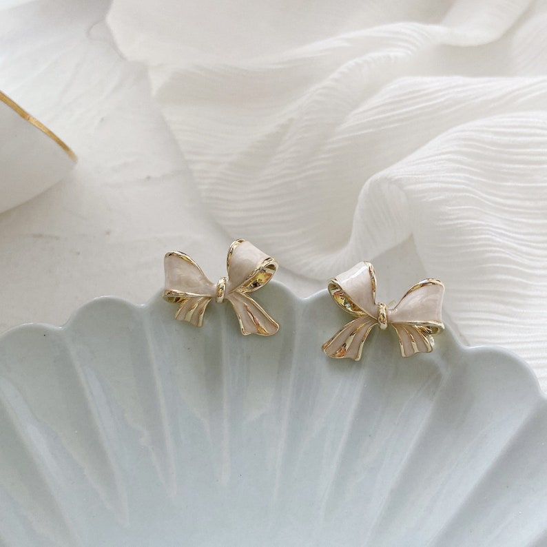 Dainty Gold and White Enamel Bow Earrings White Ribbon Bow - Etsy