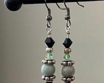 Jade-druppeloorbellen met Swarovski-kristallen, groene jade-hangoorbellen, lange elegante statement-oorbellen, druppel 53 mm, cadeau voor haar, Jade001
