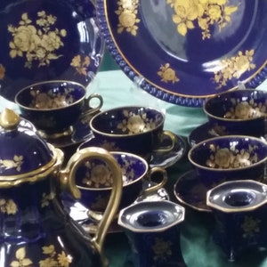 Bareuther Waldsassen Bavaria Germany. 25 piece Dessert Set. Echt Cobalt, . 22 kt Gold Hand painted. as new