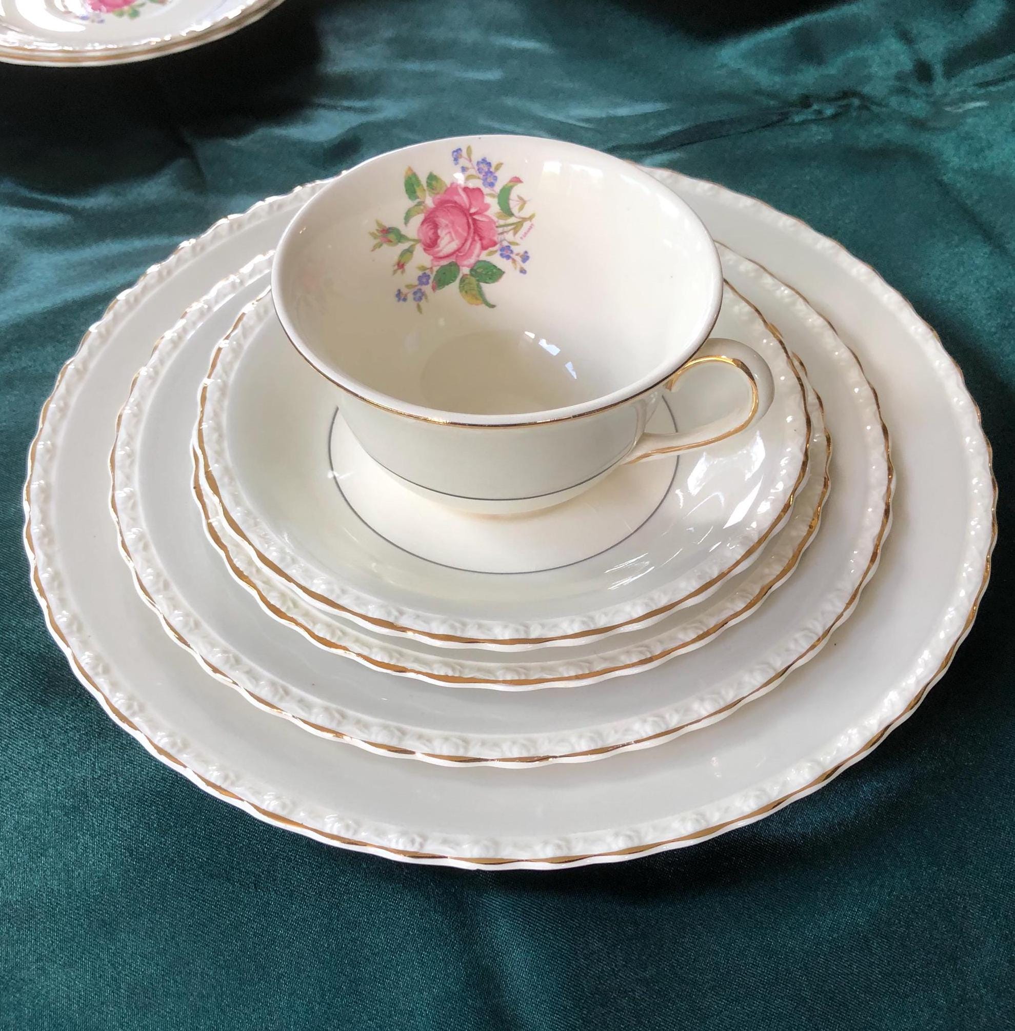 Myott Son Co Ltd. (1930's) Dinner Service for 12 + Serving