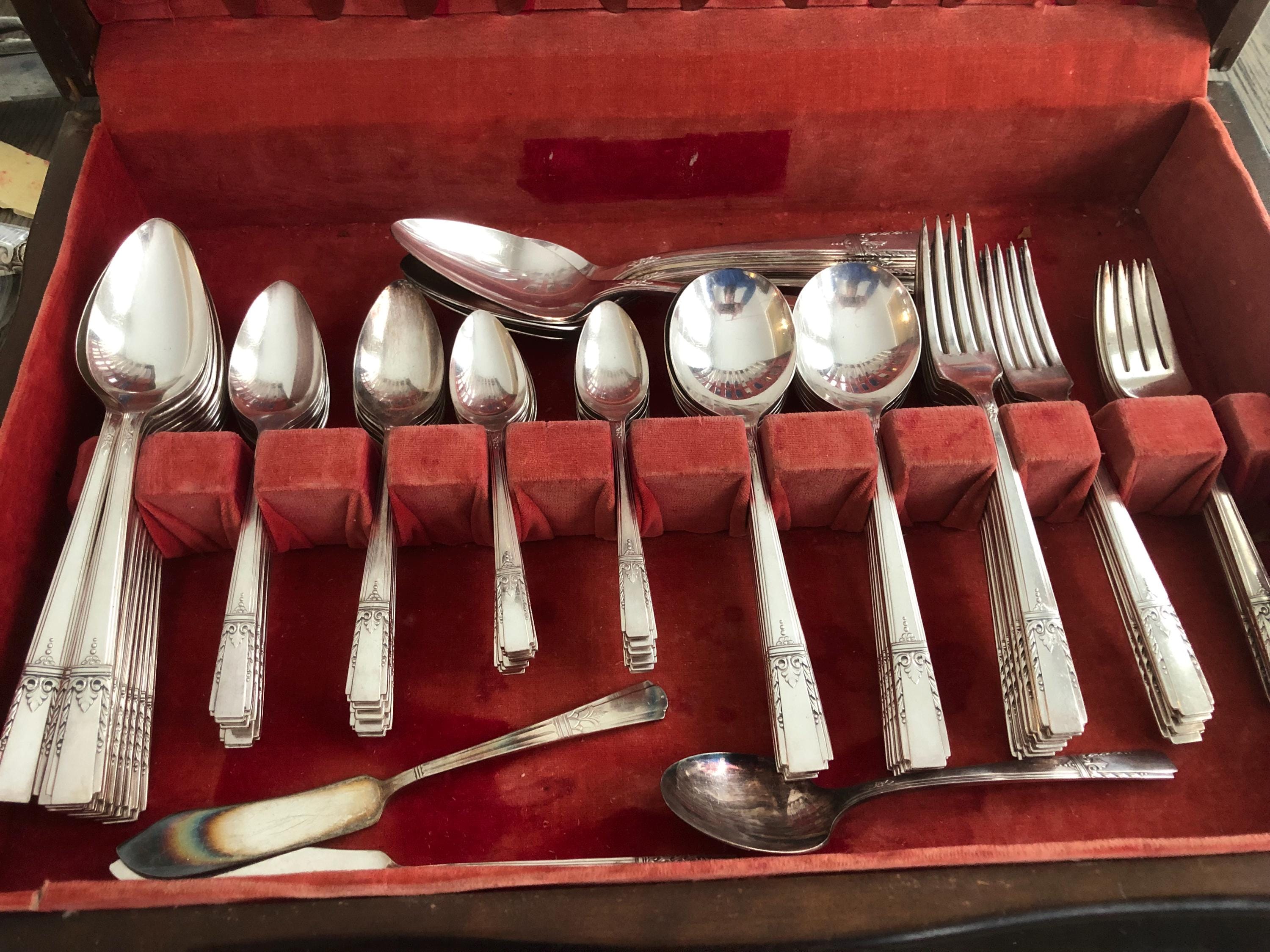 Vintage 1881 Rogers, Oneida Ltd. 86 Piece 'lady Drake' Silver