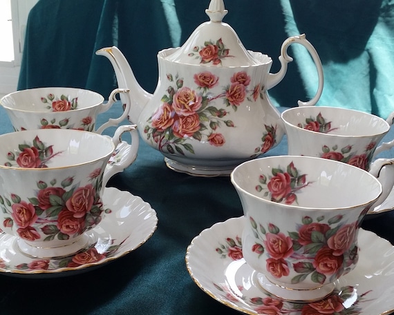 Royal Albert Centennial Rose 10 Piece Vintage Tea Set. 4 Tea Cup