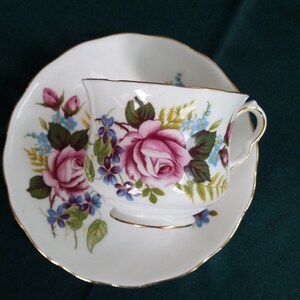 5X Queen Anne VNTG Tea cup and Saucer sets by Ridgeway Pottery, Wedding Shower Gift, Birthday Gift, Mothers Day Gift, Christmas gift