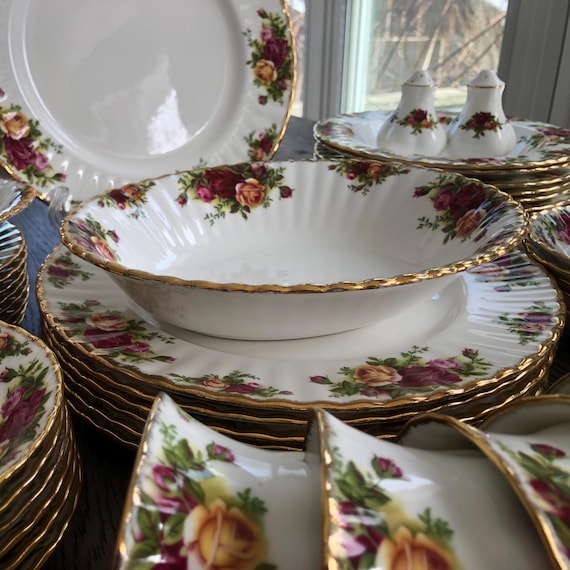 Vintage Dinner Set, Royal Albert Old Country Roses 48 Piece