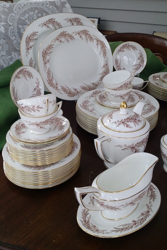 Minton Bedford China. Dinner and Tea/coffee Service for 8