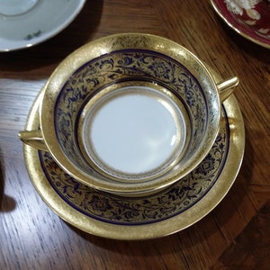 Porcelain Ball Cobalt stamped Henry Morgan co. ltd, Montreal. Rare, made by Minton, England