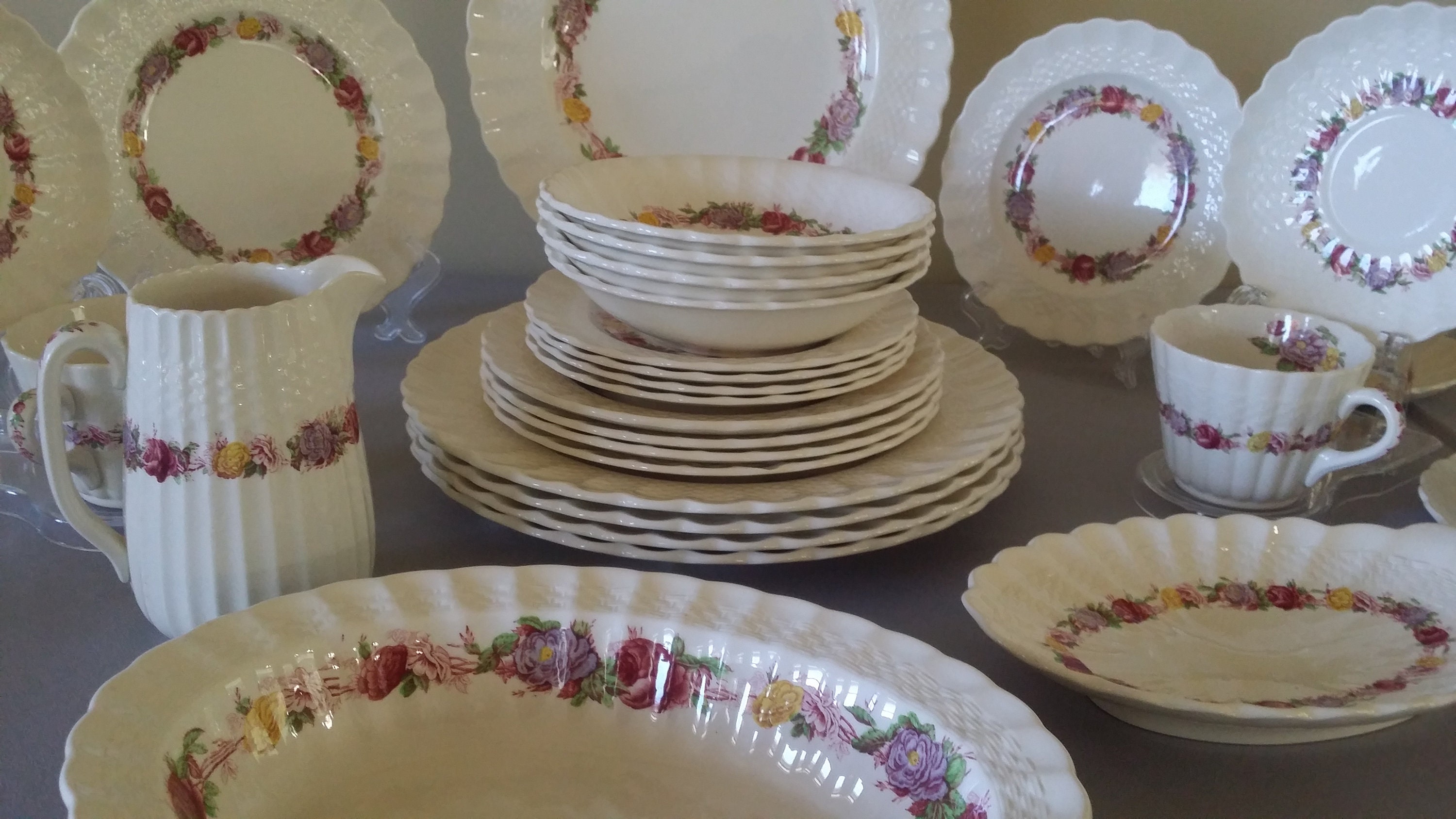 Copeland Spode Rose Briar 6 Piece Place Setting (4 Available