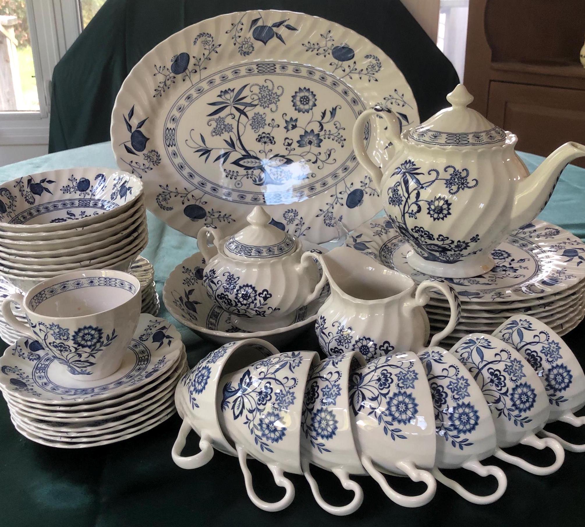 Johnson Bros, Nordic Blue, 8 Plc Dinner Service W/extras. Blue