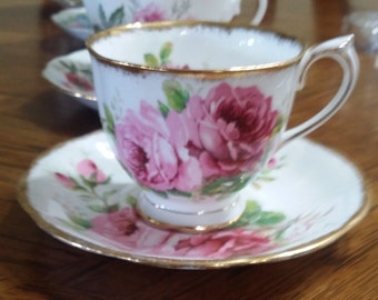 Royal Albert American Beauty Tea Cup and Saucer Set, Vintage, in Excellent condition