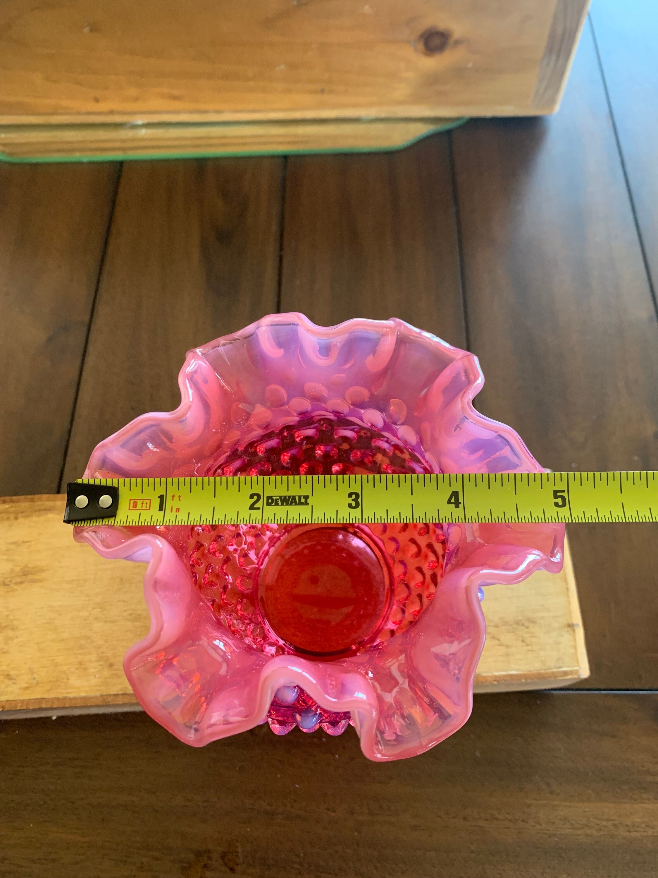 ヴィンテージ フェントン クランベリー ホブネイル フリル花瓶 - Etsy 日本