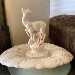 Red Wing Centerpiece Bowl with Deer Insert Frog - Ivory