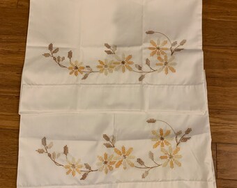 Fundas de almohada vintage cosidas en cruz hechas a mano