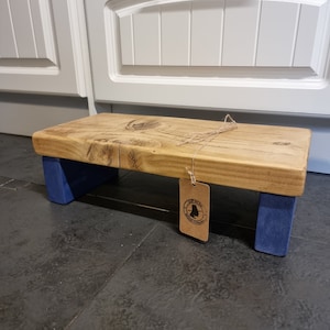 Handmade wooden step stool / Kitchen step / Kid Step / Bathroom Step / Plant Stand / Light Oak wax tread with blue legs