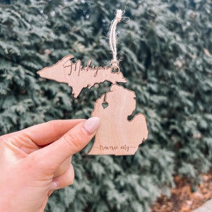 Traverse City Love Ornament Gift Tag