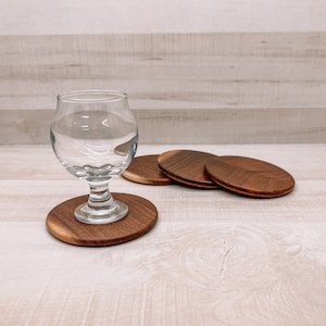 Wood Coasters for Drinks, 1PC Walnut Wooden Drink Coasters, Absorbent Heat  Resistant Reusable Desk Coaster Tray for Home Office Table & Furniture