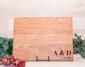 Personalized Engraved Cutting Board with Modern Couple Monogram, Wedding Gift, Housewarming Gift, Anniversary Gift, Custom