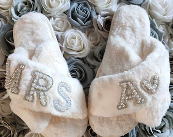Personalised Bridal Slippers | Bride Slippers | Wedding Slippers | Bride Gift | Mrs | Hen Party | Bridal Party Gift