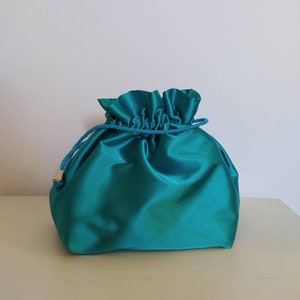 Borsa secchiello (bucket bag) in raso satin fatta a mano, pochette a sacchetto elegante, mini bag cerimonia, borsa matrimonio