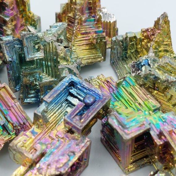 Bismuth metal crystals