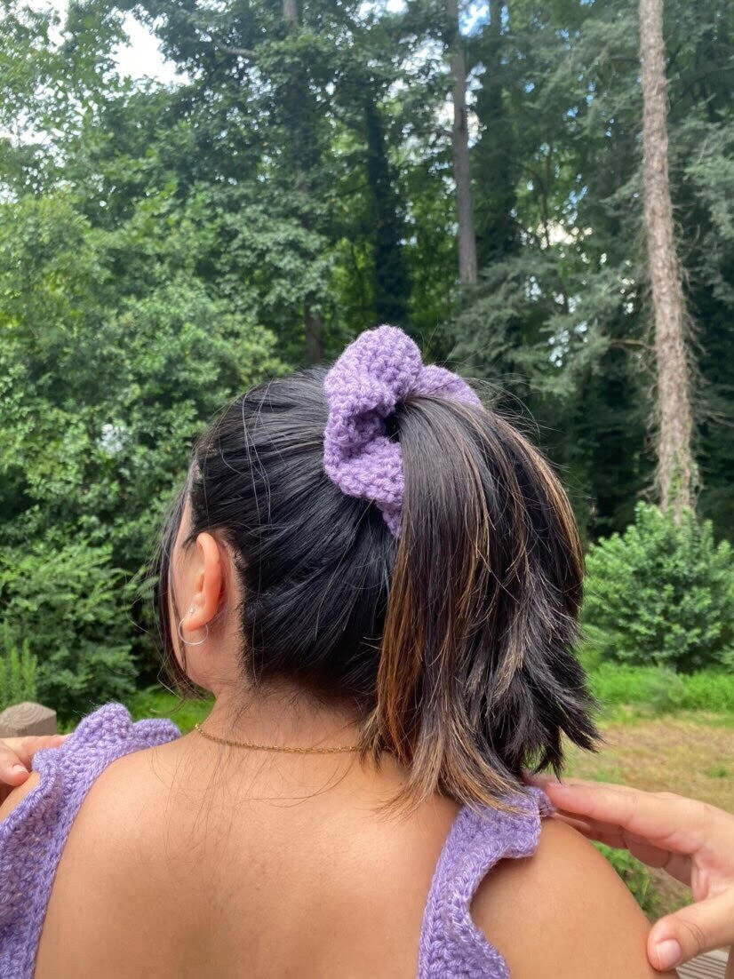 Quick and Easy Regular & Jumbo sized Scrunchie Crochet Pattern - The Quickie Scrunchie - Hair Tie Ponytail Holder - Double Crochet pattern