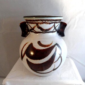 Alan Caiger-Smith Aldermaston pottery vase