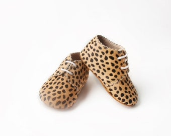 Cheetah leopard print baby and toddler oxford booties, comes in sizes 6-18 month with soft soles for extra grip