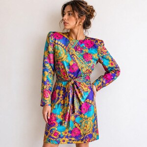 Abito Adrianna Papell 100% seta con stampa a foulard nei toni gioiello, taglia 8 immagine 10
