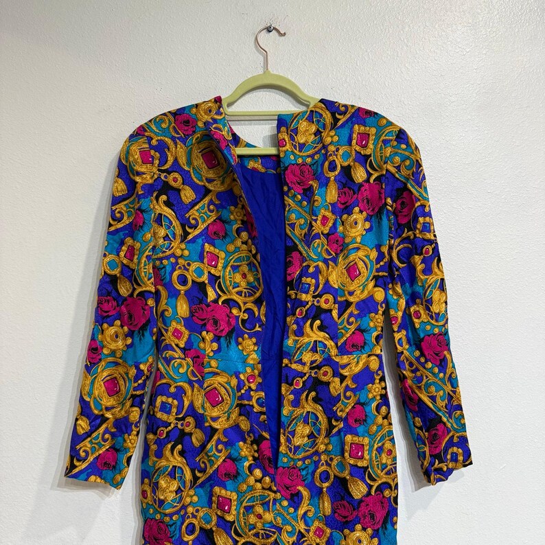 Abito Adrianna Papell 100% seta con stampa a foulard nei toni gioiello, taglia 8 immagine 8