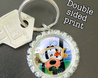 Goofy from Disney. Bottlecap keychain, keyring, bag charm, zipper pull kids, fish extender gift, memorabilia