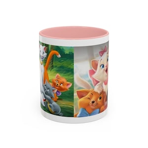Caneca de café em dois tons dos clientes Aristocats, Duquesa, Thomas O&#39;Malley, Marie, Berlioz e Toulouse.