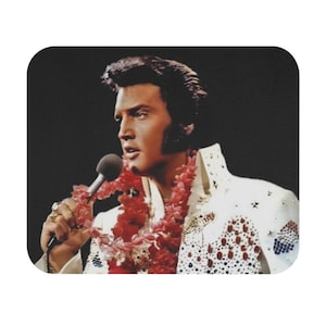 Elvis Presley in Concert in Hawaii mouse pad (Rectangle)