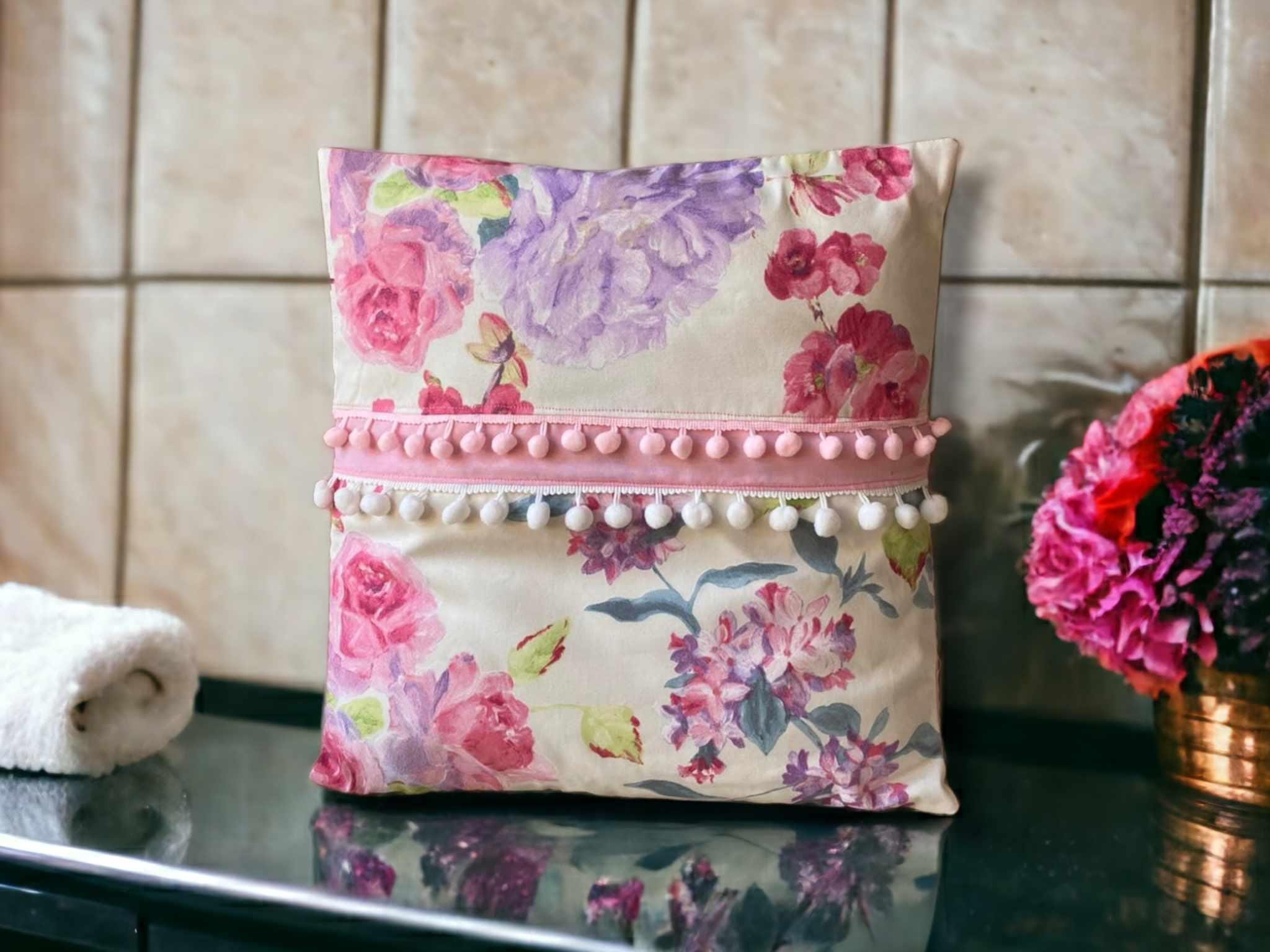 Pizzi e voilant sui cuscini che arredano e completano lo stile Shabby - Il blog italiano sullo Shabby Chic e non solo