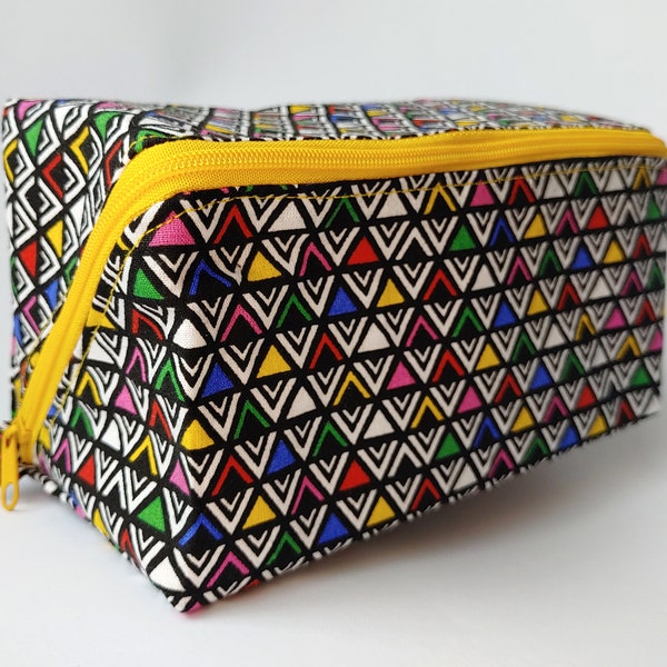 Foldable  Pencilcase / Make-Up Bag / Magic Pouch - Colorful Triangles