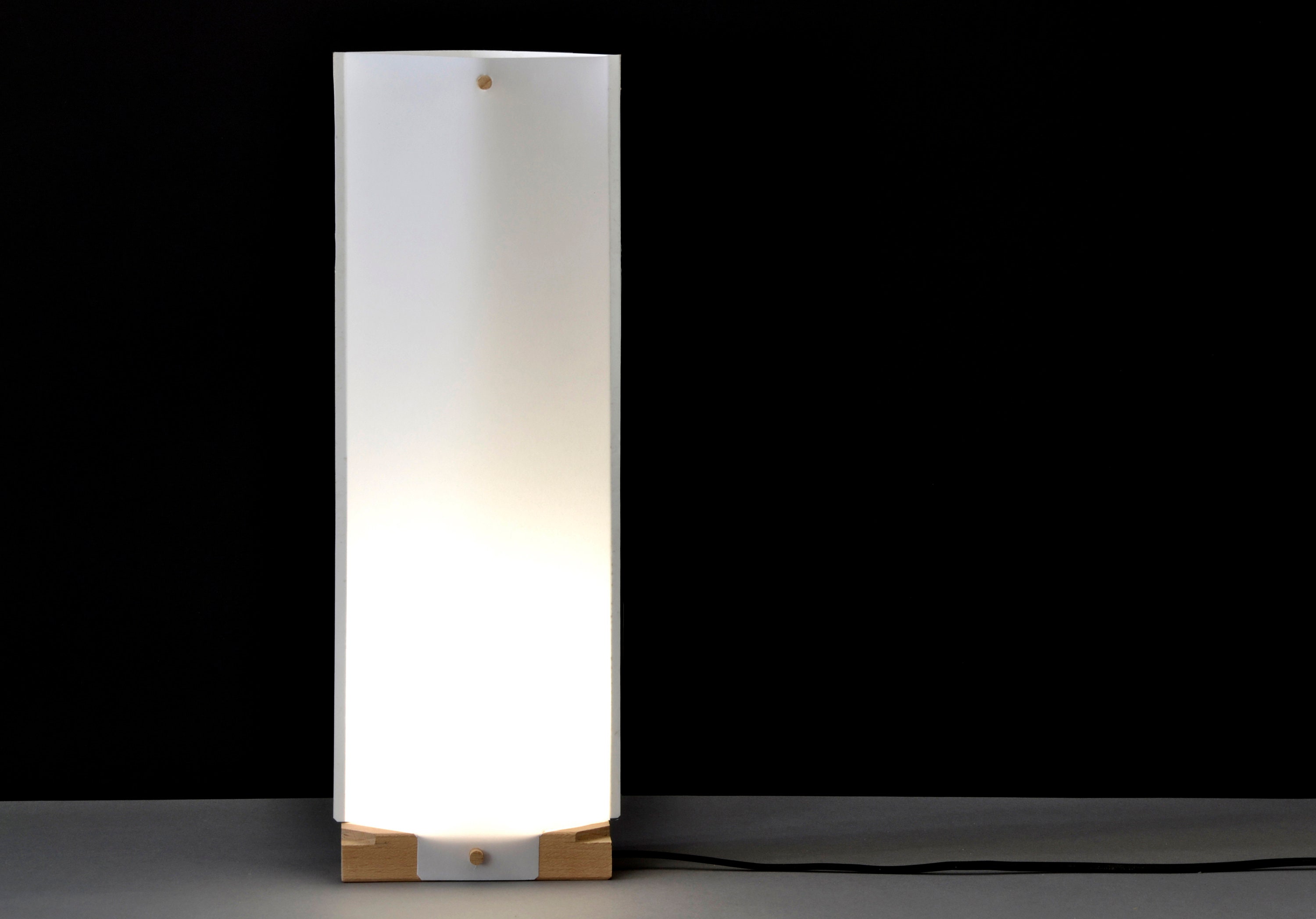 Lampe à Poser en Papier et Bois Massif - Modèle Clac Einzig